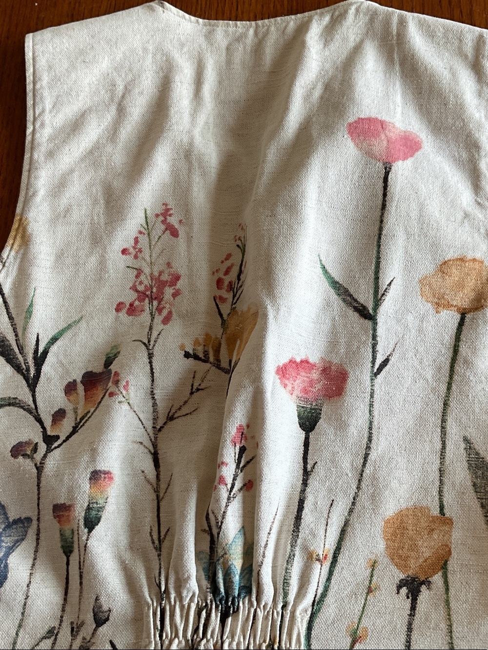 Coldwater Creek Floral painted Cream Vest Women NWOT PTP 19” medium fall floral - Picture 11 of 14